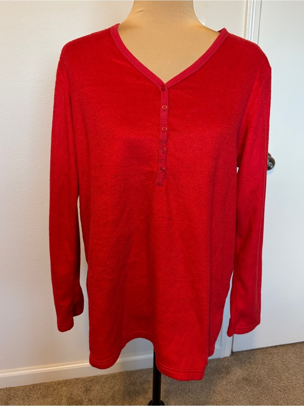Women's Red Long-Sleeve Lightweight Fleece Pajama Top